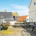 4 Person In Hejls-by Traum * 하일스